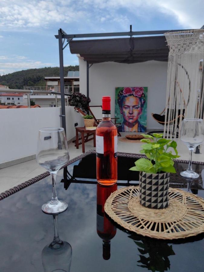 Wide Blue Luxury Boutique Suites Néos Marmarás Exterior foto
