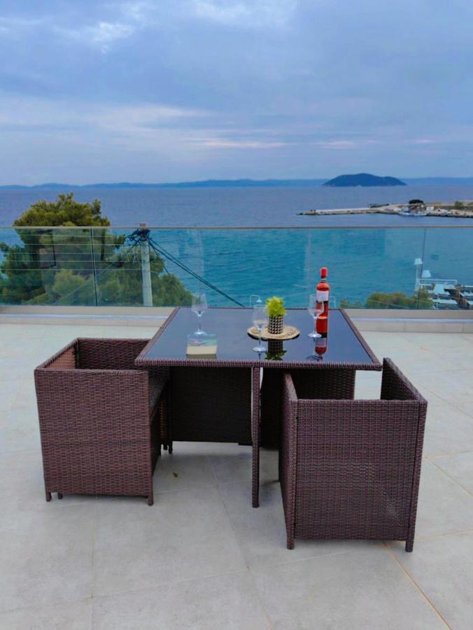 Wide Blue Luxury Boutique Suites Néos Marmarás Exterior foto
